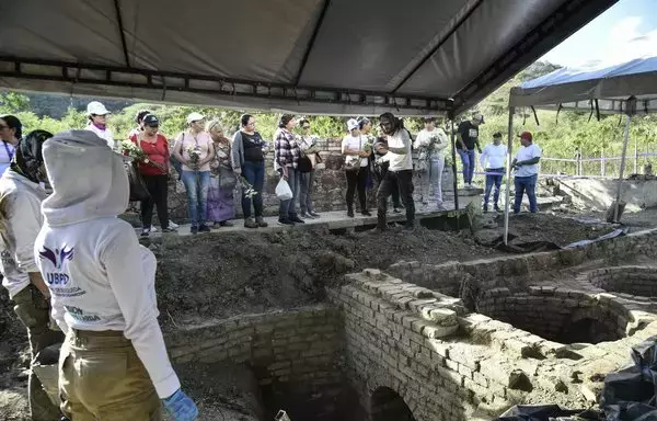 Los hornos de ladrillos ubicados en el municipio de Villa del Rosario, en la frontera con Venezuela, en el oriente de Colombia, fueron utilizados originalmente para producir caña de azúcar. [Schneyder Mendoza/AFP]