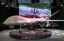 
El dron iraní Mohajer 10 se muestra en la exposición de logros de la industria de defensa iraní en Teherán. Irán presentó el 22 de agosto su último dron construido, que cuenta con capacidades de armamento mejoradas y puede volar más alto y durante más tiempo que sus predecesores, según informaron los medios estatales. [Atta Kenare/AFP]        