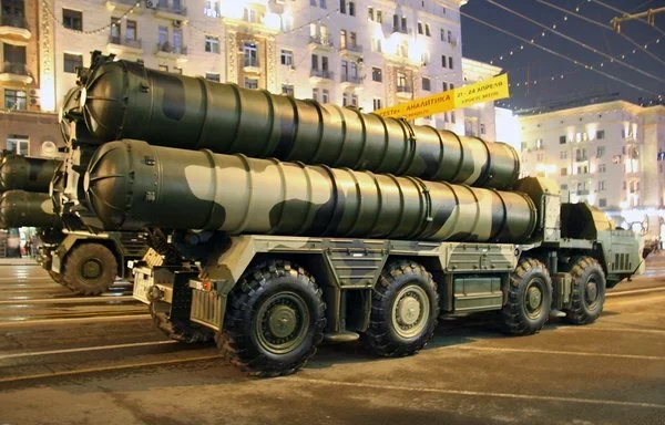 Un S-300 durante un desfile en Moscú en 2009. [Vitaly Kuzmin]