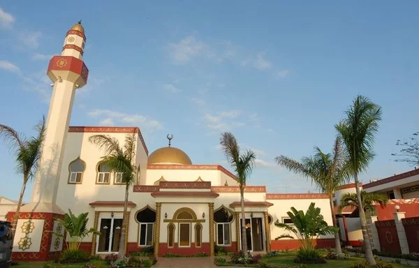 Se muestra la fachada de la mezquita de Managua. Según se informa, los trabajadores la construyeron por $ 600 000 gracias a la financiación de la comunidad palestina predominantemente sunita en Nicaragua. [Ángel Martinez]